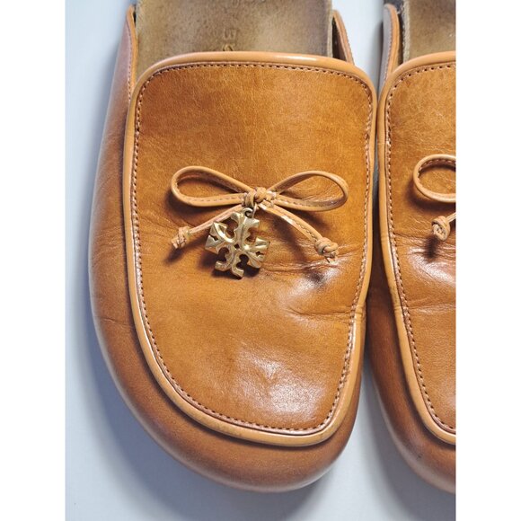 Tory Burch Charm Mules Clogs Womens Tan Leather Slip-On Gold Charm Size 7.5 - Picture 7 of 15